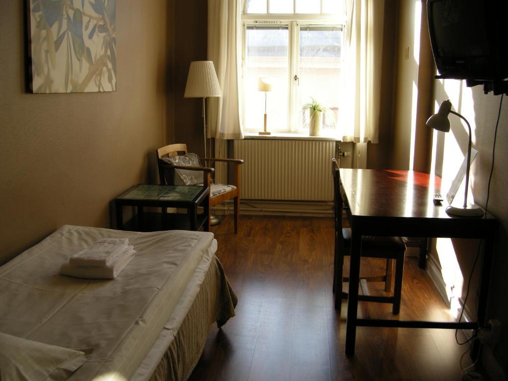 Jaernvaegshotellet Gävle Pokoj fotografie