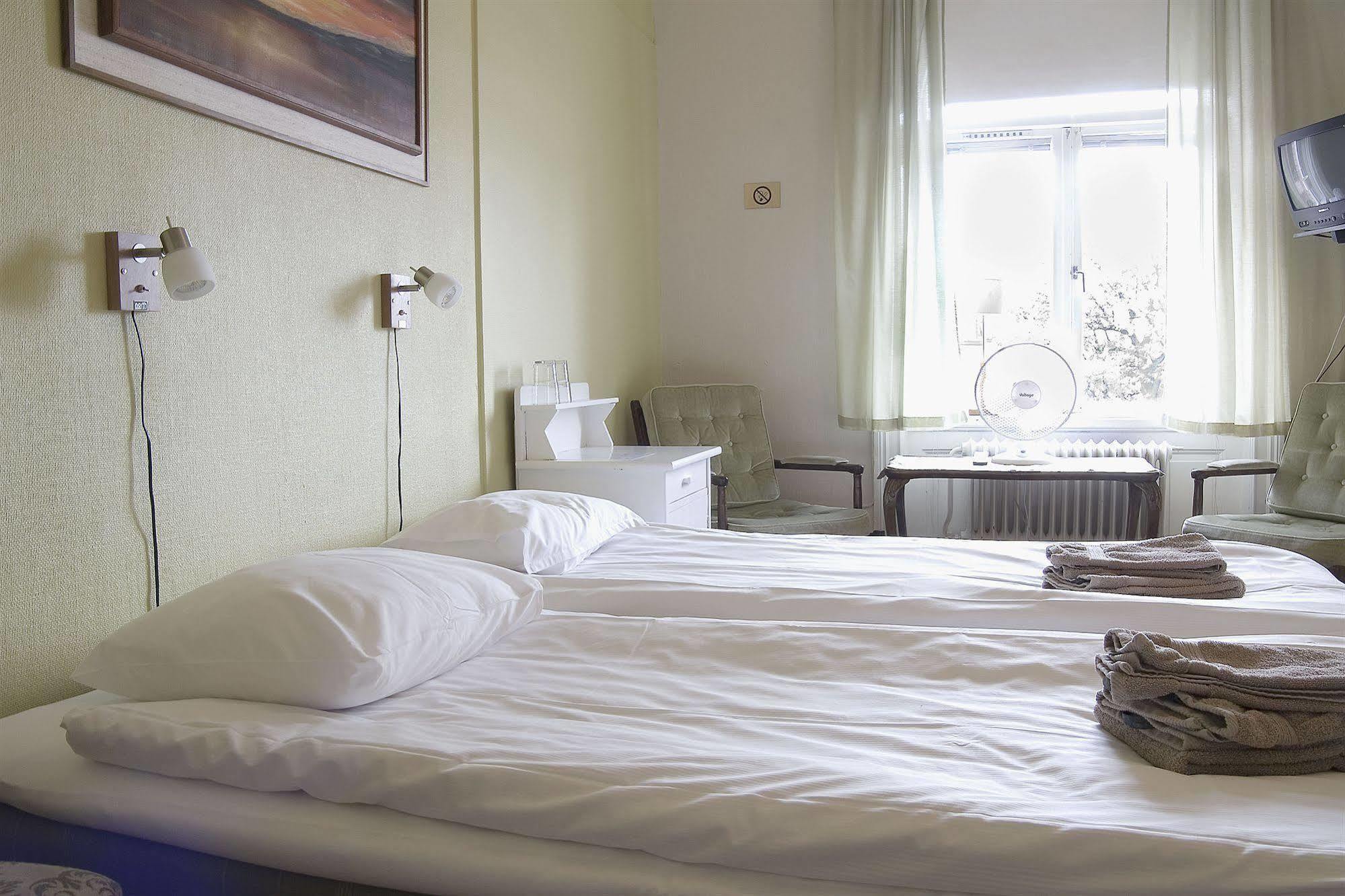 Jaernvaegshotellet Gävle Exteriér fotografie