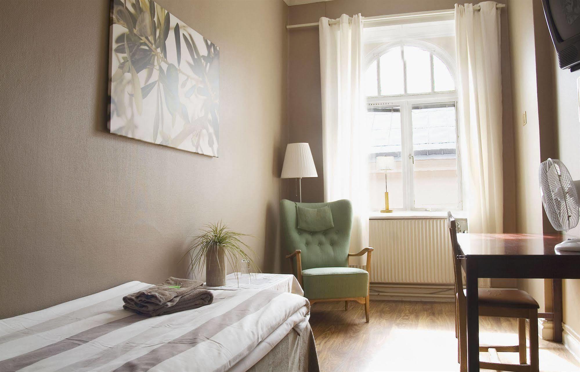 Jaernvaegshotellet Gävle Exteriér fotografie