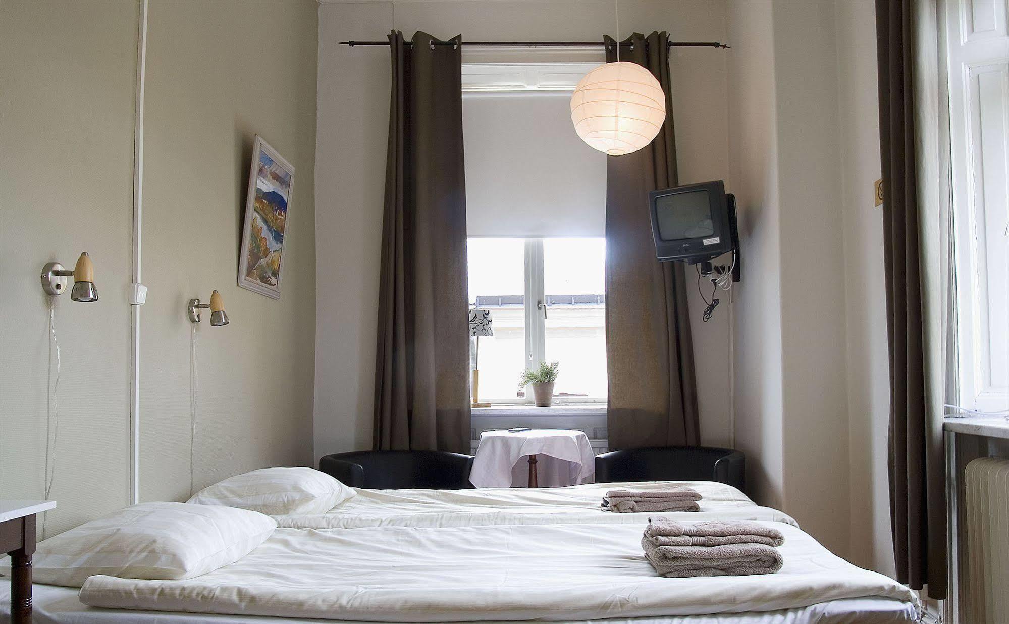 Jaernvaegshotellet Gävle Exteriér fotografie